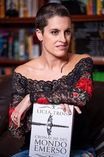 La ragazza drago. La prima trilogia - Licia Troisi - Libro Mondadori 2013,  Saghe fantasy